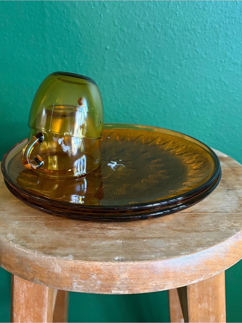Vintage Indiana Glass Sunburst snack set in golden amber, 4 pieces